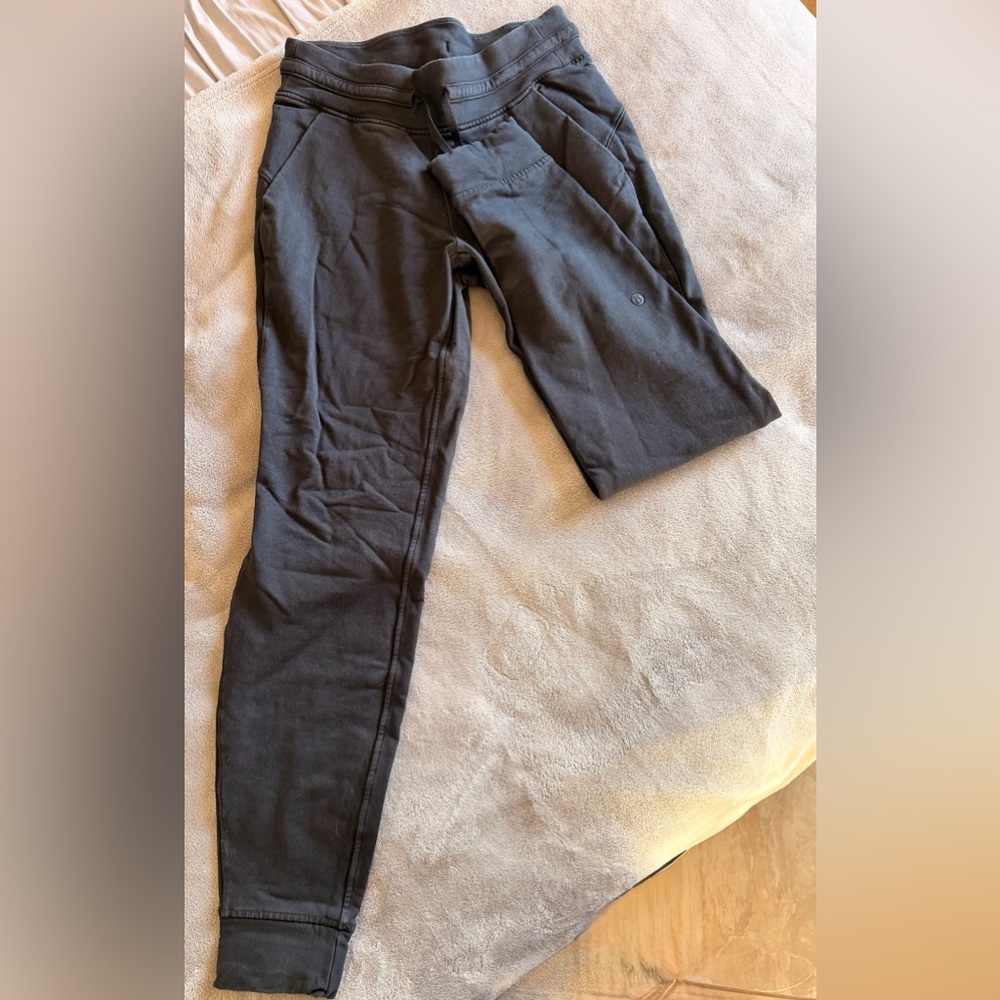 Black lululemon sweat pants
